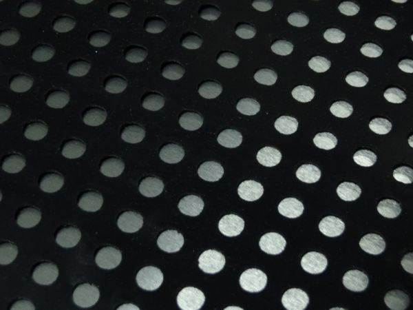 Vacuum table adhesive mat