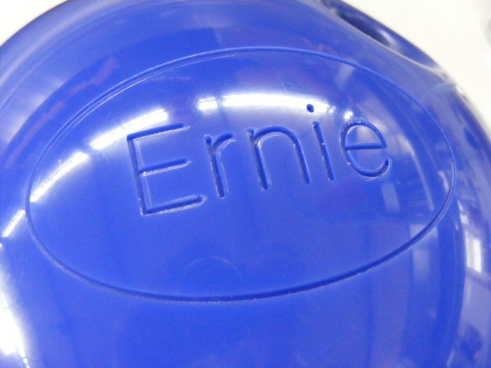 Rundgravur auf Bowlingkugel