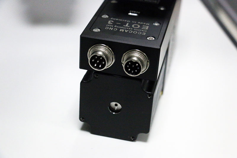 EOT-3 Oscillating Tangential Knife