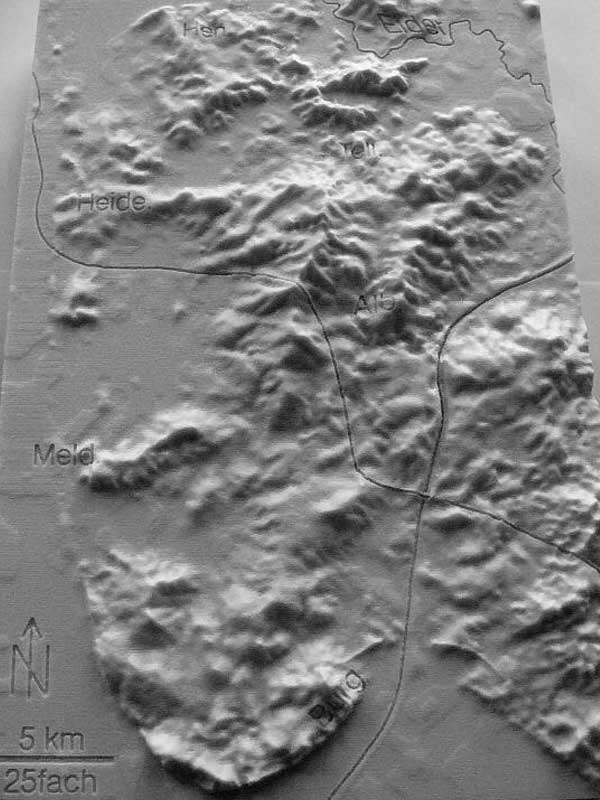 3D relief cartography in foam