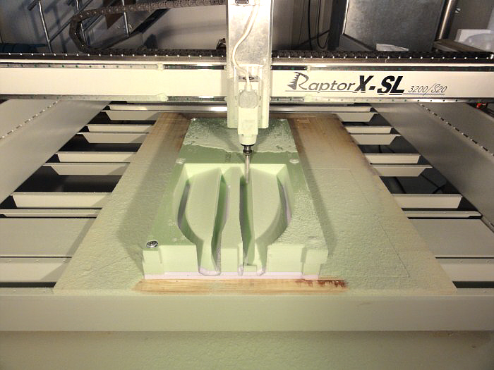 Katamaran D cnc fraesen Polystryrol Hartschaum
