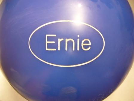 Schrift auf Bowlingkugel