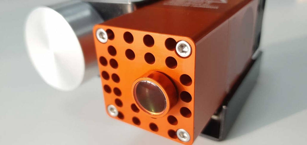 Laser engraving module focus lens
