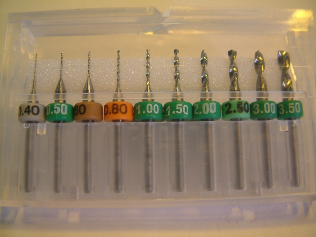 Solid carbide drill bits
