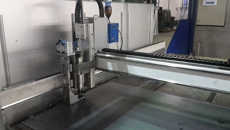 cnc bohren mit stufenbohrer